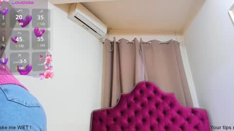 Snapshot of ninna_dee chatting on 02-14-25, 11:53 nina dee online show from 02-14-25, 11:53