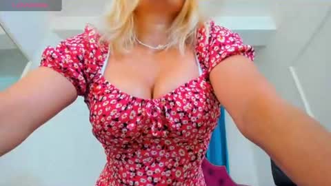 Snapshot of ninna_dee chatting on 07-06-26, 04:53 nina dee online show from 07-06-26, 04:53