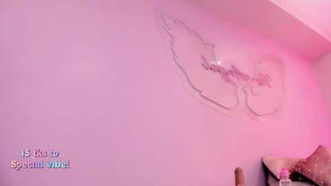 Ninna  online show from 12-19-25, 04:47