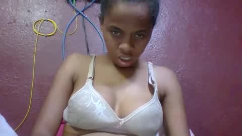 Snapshot of nirinahfy chatting on 10-12-25, 06:18 nirinahfy online show from 10-12-25, 06:18