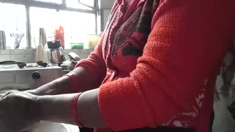 Nisha online show from 01-13-25, 06:49