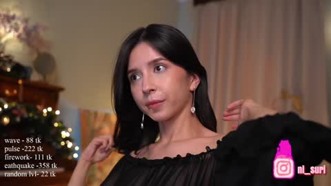 Snapshot of nisuri chatting on 12-21-24, 02:37 Suri online show from 12-21-24, 02:37