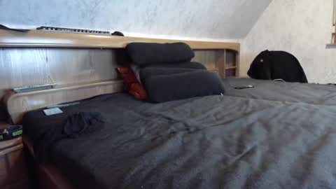 Snapshot of nixan85 chatting on 02-02-25, 02:45 nixan85 online show from 02-02-25, 02:45