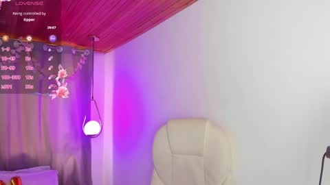 Nixie online show from 05-18-26, 08:47