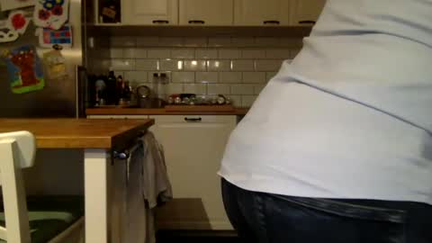 nixomuc online show from 03-10-25, 07:50