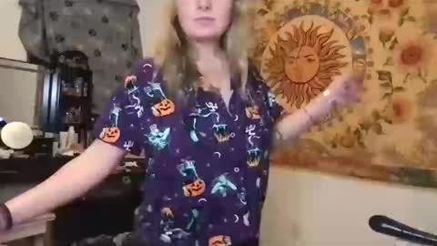 Snapshot of nknightxxx chatting on 10-14-25, 01:06 nknightxxx online show from 10-14-25, 01:06