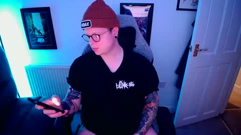 Snapshot of nlrb93 chatting on 12-23-24, 05:43 BNate93 online show from 12-23-24, 05:43