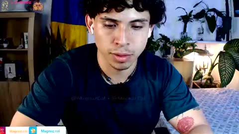 Snapshot of no_face_69 chatting on 06-22-26, 03:25 x online show from 06-22-26, 03:25