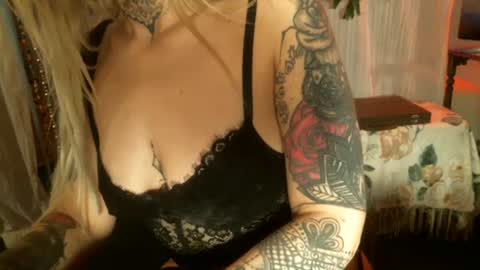 Leah online show from 01-20-25, 06:42