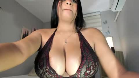 Snapshot of noa_joness chatting on 04-23-26, 08:00 noa_joness online show from 04-23-26, 08:00