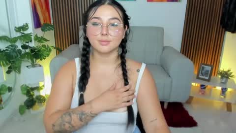 noa_perez9 online show from 02-11-25, 06:44