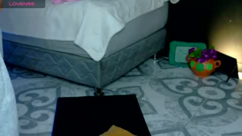 Noah  online show from 04-19-26, 03:17