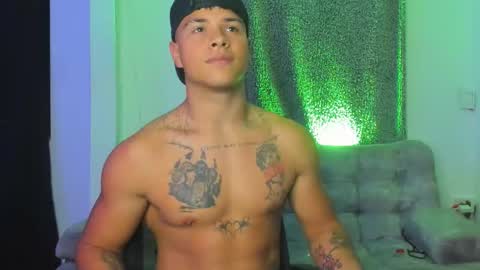 noah_223 online show from 11-11-25, 01:05