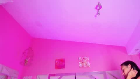 Zoe  online show from 04-07-26, 01:00