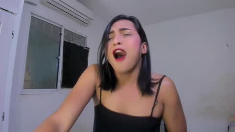 Snapshot of noah_cute18 chatting on 03-08-25, 10:02 Noah online show from 03-08-25, 10:02