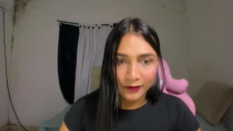 Snapshot of noah_cute18 chatting on 10-11-25, 09:13 Noah online show from 10-11-25, 09:13