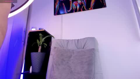 noah_devil_ online show from 09-21-25, 08:32