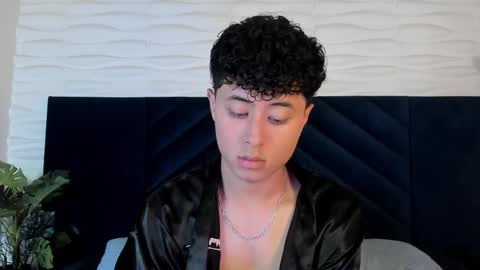 noah_dupont_ online show from 01-05-26, 05:27