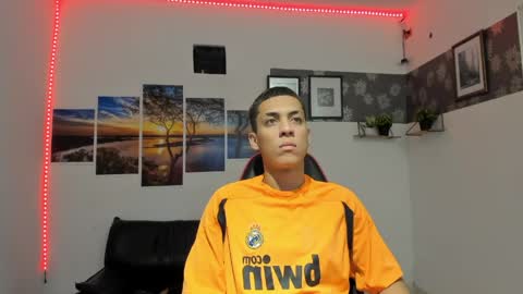 noah_flynn1 online show from 04-09-26, 08:53