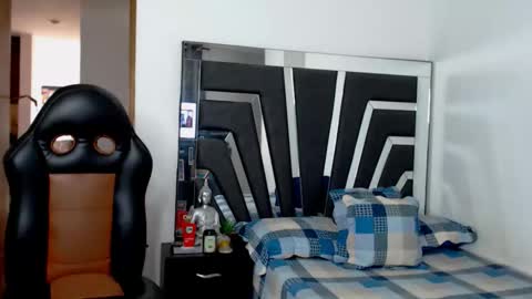 Noah Harris01 online show from 02-19-26, 01:07