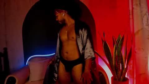 Noah online show from 02-27-25, 12:54