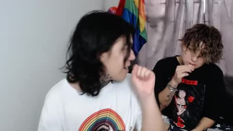 Snapshot of noah_martini chatting on 12-28-24, 09:40 noah hehim online show from 12-28-24, 09:40