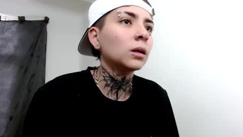 Snapshot of noah_martini chatting on 03-05-25, 12:33 noah hehim online show from 03-05-25, 12:33