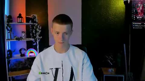 Snapshot of noah_nero chatting on 06-18-26, 12:20 Noah online show from 06-18-26, 12:20