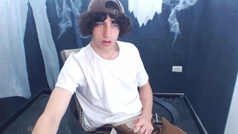 Snapshot of noah_sokolov chatting on 11-04-25, 02:27 noah_sokolov online show from 11-04-25, 02:27