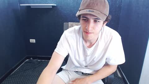 Snapshot of noah_sokolov chatting on 11-25-25, 07:47 noah_sokolov online show from 11-25-25, 07:47