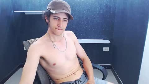 Snapshot of noah_sokolov chatting on 12-13-25, 07:53 noah_sokolov online show from 12-13-25, 07:53