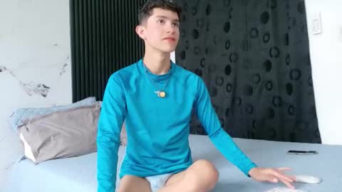 Snapshot of noah_tyler_ chatting on 01-15-26, 06:00 noah tyler online show from 01-15-26, 06:00