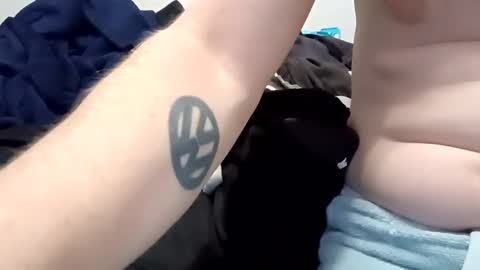 Noah Wesley online show from 01-01-25, 05:43