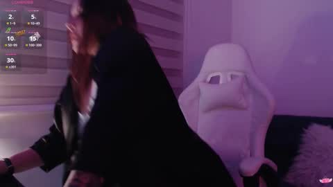 noah_white3 online show from 02-19-26, 04:52