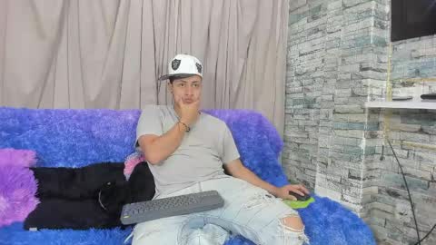 Noahandbunny online show from 05-21-26, 11:17