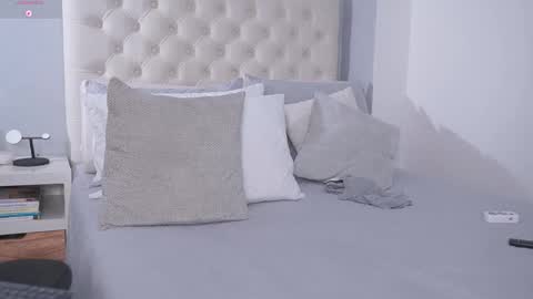 Snapshot of noahavery_ chatting on 03-06-26, 11:34 Noah Avery online show from 03-06-26, 11:34