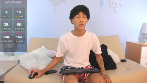 Snapshot of noahbull19 chatting on 05-13-26, 09:00 noahbull19 online show from 05-13-26, 09:00