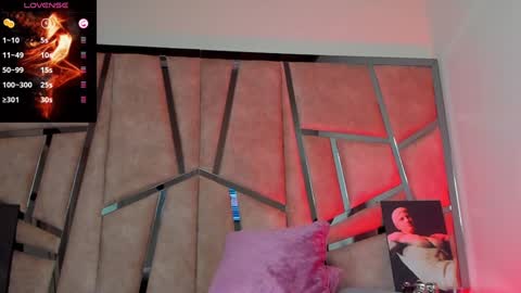 Snapshot of noahcrux chatting on 12-14-24, 07:46 Noah online show from 12-14-24, 07:46