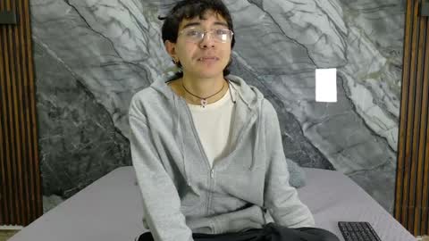    online show from 05-11-26, 11:05
