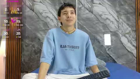 Snapshot of noahwalker__ chatting on 06-19-26, 10:52 online show from 06-19-26, 10:52