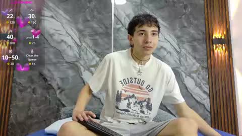 Snapshot of noahwalker__ chatting on 06-29-26, 11:10 online show from 06-29-26, 11:10