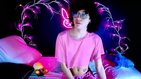 Snapshot of noahxtar chatting on 09-28-25, 12:38 Noah Xtar online show from 09-28-25, 12:38