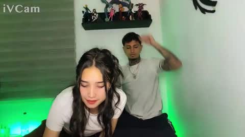 Snapshot of nocturnallovers_ss chatting on 11-26-25, 02:45 Jean Y Isa online show from 11-26-25, 02:45