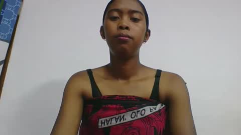 Snapshot of noelina chatting on 03-06-26, 06:43 noelina online show from 03-06-26, 06:43