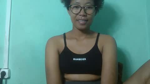 noellah online show from 12-20-25, 04:52