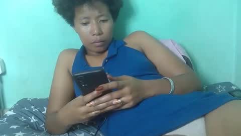 Snapshot of noellah chatting on 12-21-25, 06:37 noellah online show from 12-21-25, 06:37