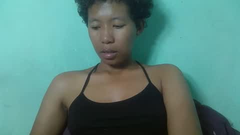 Snapshot of noellah chatting on 12-23-25, 02:53 noellah online show from 12-23-25, 02:53