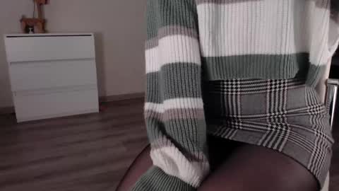 noelleneptune online show from 01-31-25, 11:24