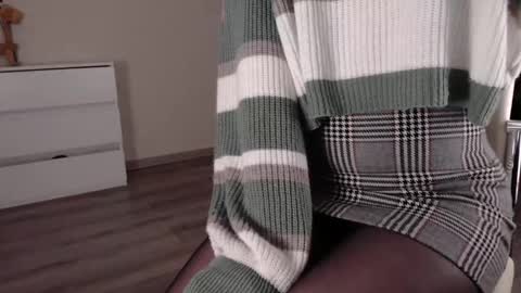 noelleneptune online show from 02-18-25, 02:38