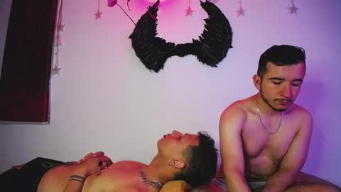 noha_and_iam1 online show from 03-18-26, 12:41